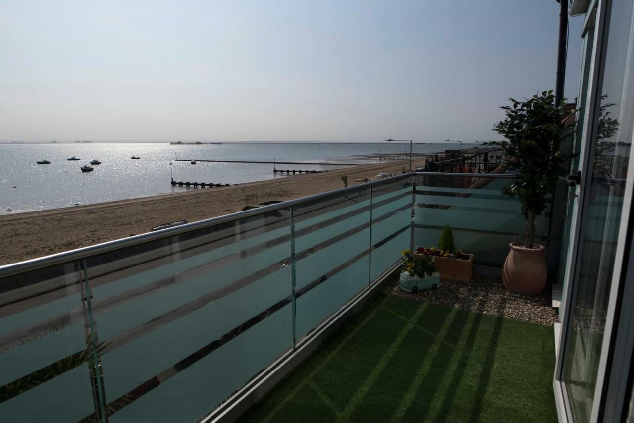 Апартаменты The Estuary View Thorpe Bay Экстерьер фото